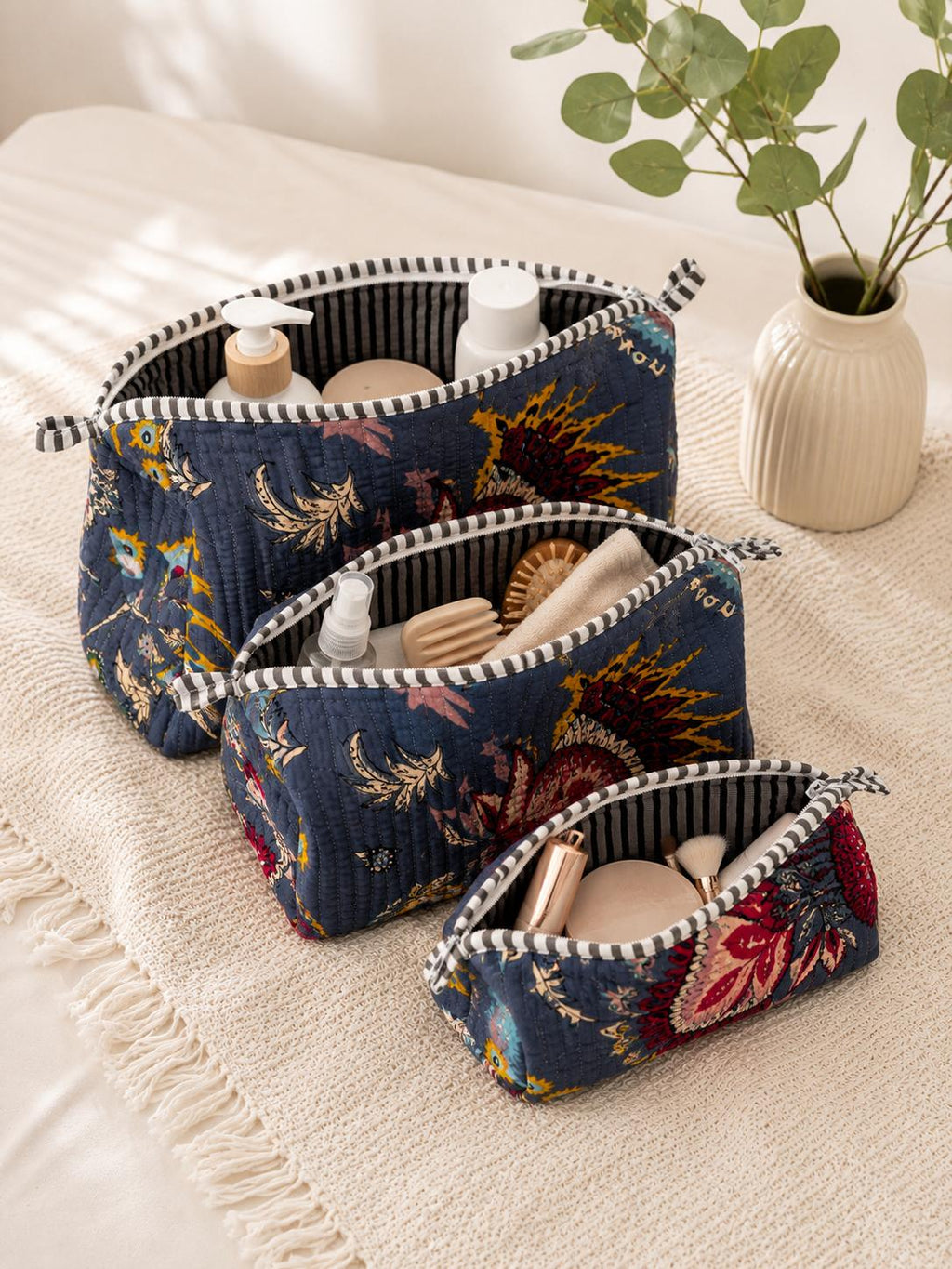 3-Piece Quilted Cotton Makeup Bag Set for Women | Floral Cosmetic Bags | Travel Toiletry Organiser | Large Medium Small Zipper Pouches | Makeup Storage Case | Toiletry Wash Bag | Skincare Organiser | Gift for Her | Lightweight & Reusable