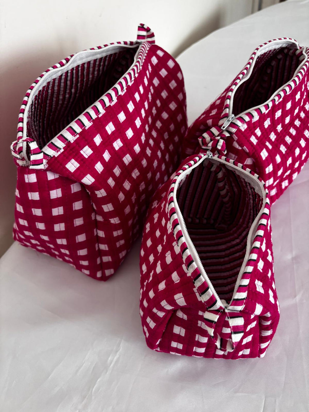 3-Piece Quilted Cotton Travel Pouch Set – Red Checkered Cosmetic & Toiletry Bags, Makeup Organizer, Passport & Accessories Storage