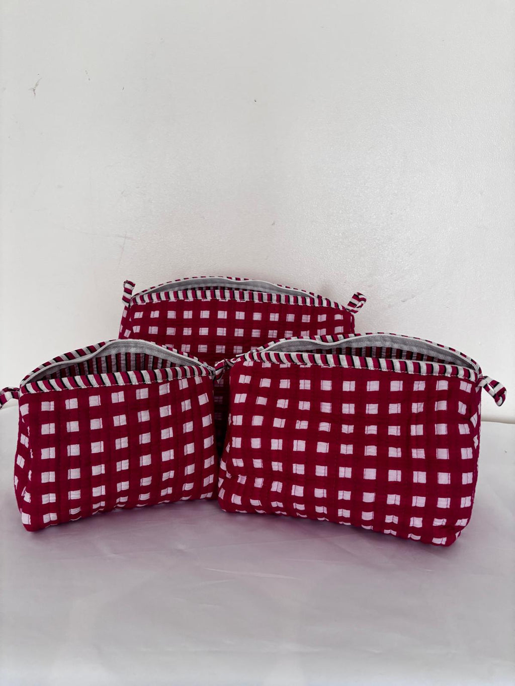 3-Piece Quilted Cotton Travel Pouch Set – Red Checkered Cosmetic & Toiletry Bags, Makeup Organizer, Passport & Accessories Storage